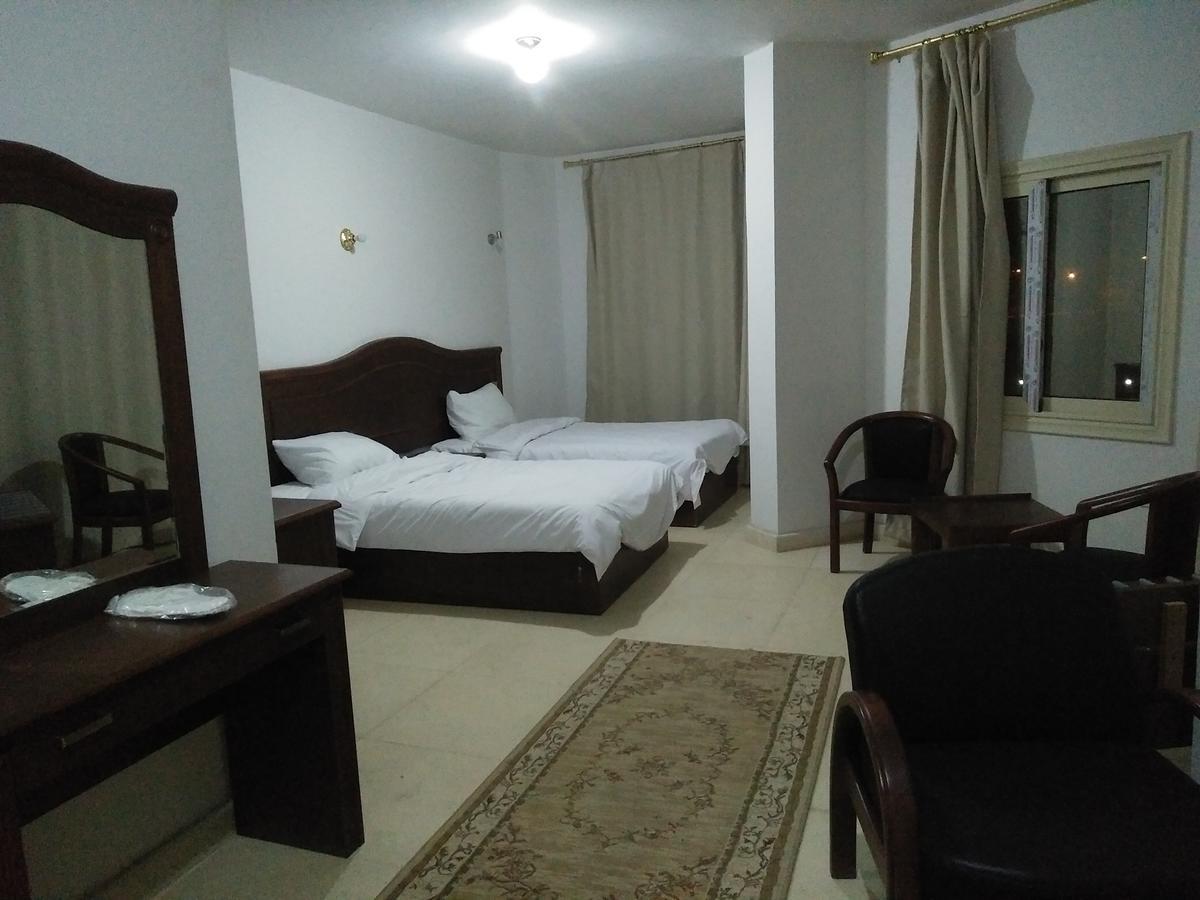Royal Nj Hotel Borg El Arab Extérieur photo