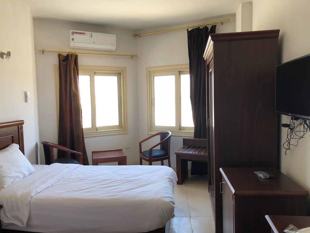 Royal Nj Hotel Borg El Arab Extérieur photo